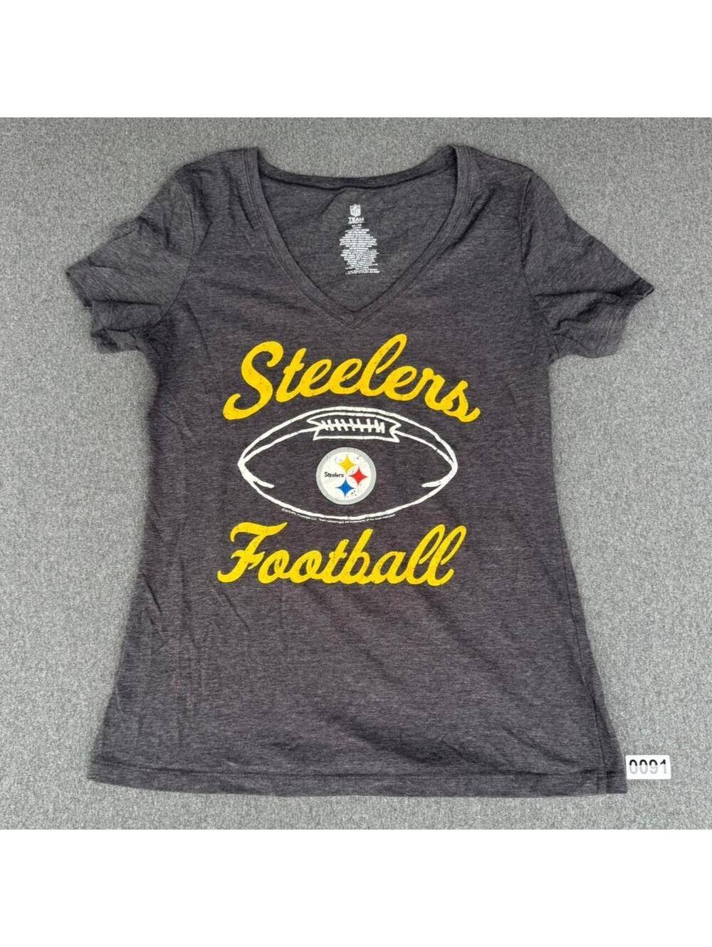 NFL Men's Grey and Black Tshirt